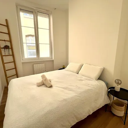 アパート Quiet And Sunny Charming One-bedroom With Views *