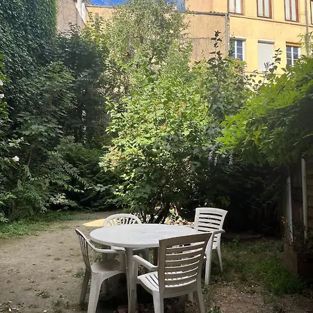 Quiet And Sunny Charming One-bedroom With Views リヨン